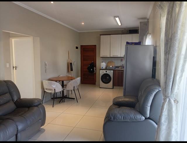 2 BEDROOM APARTMENT TO LET IN UMHLANGA RIDGE